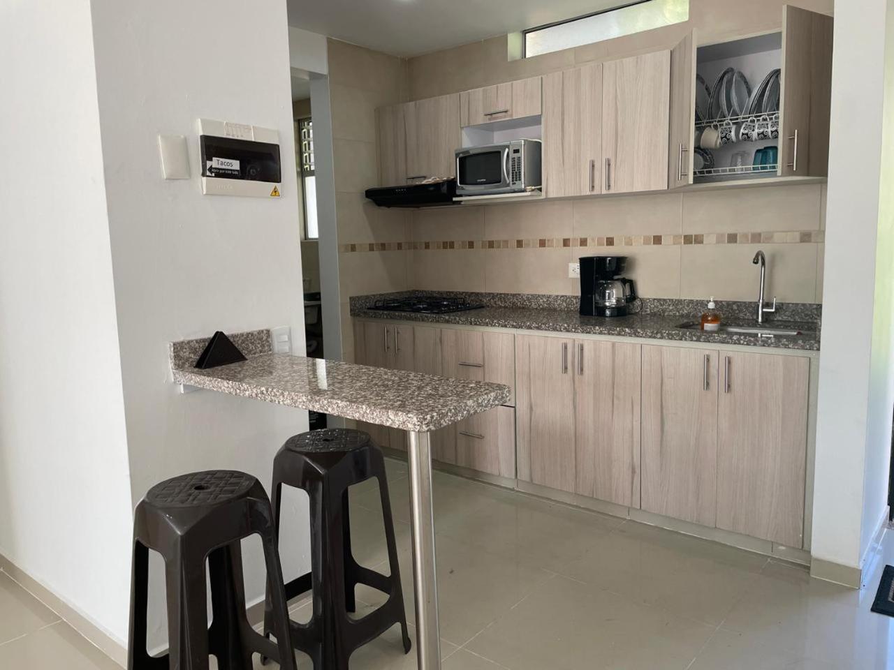 Apartamento Central En 阿纳波伊马 外观 照片