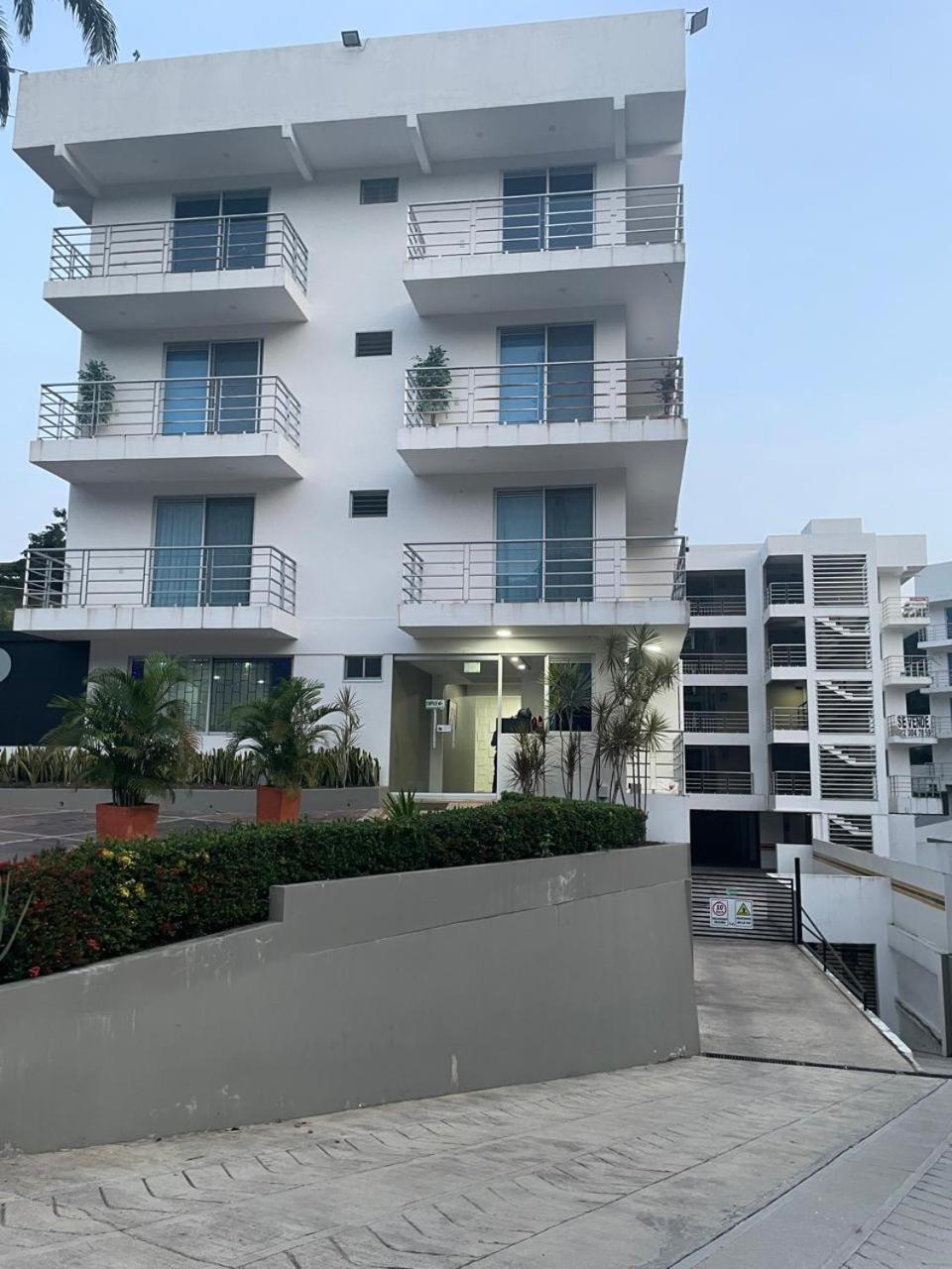 Apartamento Central En 阿纳波伊马 外观 照片